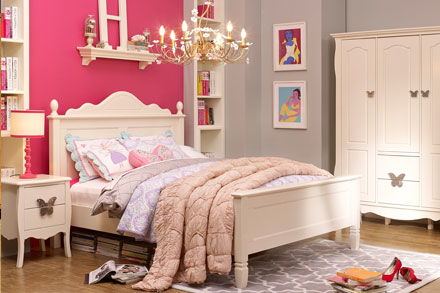 廈門喜盈門實(shí)木家具 品質(zhì)與工藝的完美結(jié)合